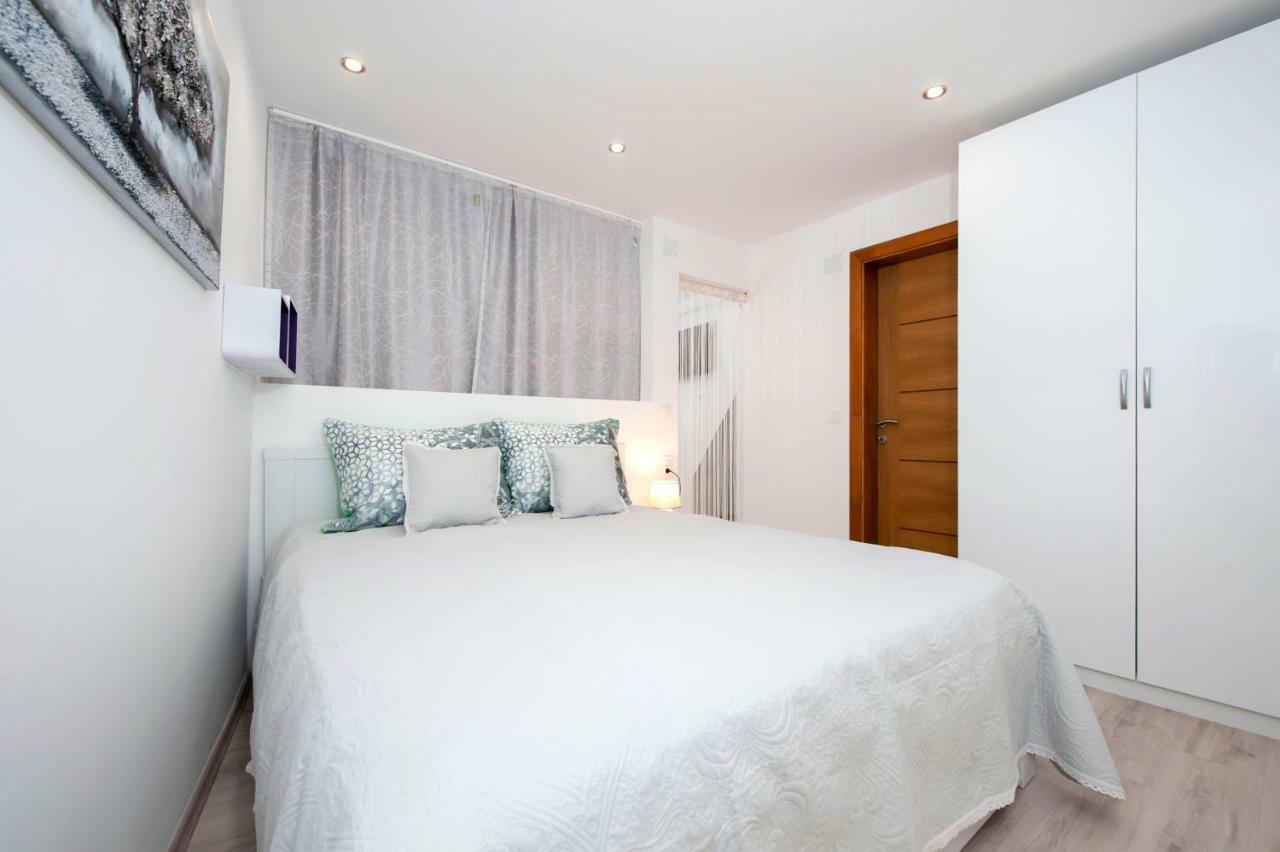 Studio Apartment Magic Ровин Екстериор снимка